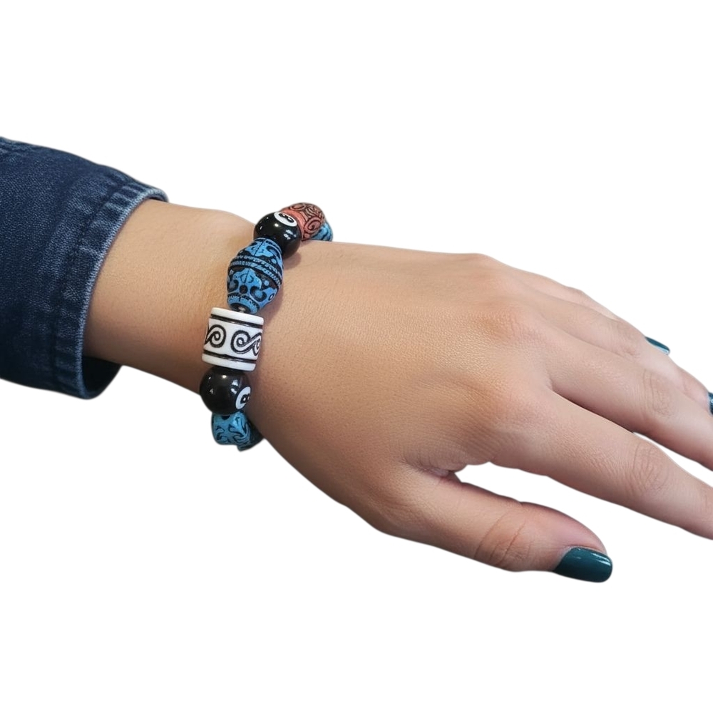 Blue Black White Beaded 8-Ball Bracelet
